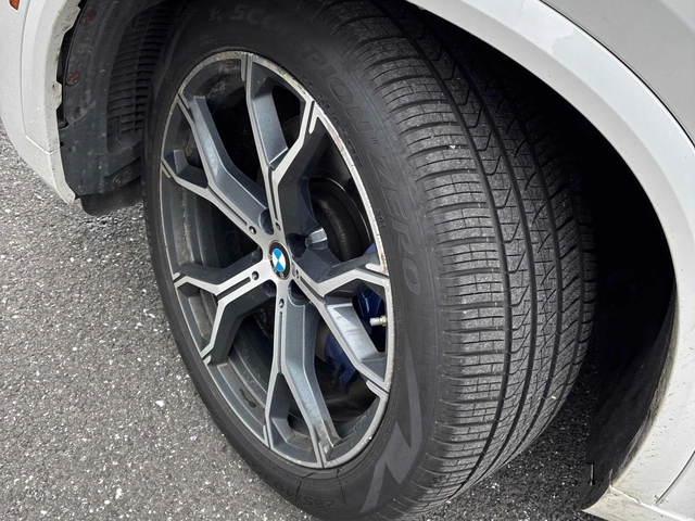 BMW X5 xDrive40i/M-PACK/LASER/H&K/PANO/360/ОБДУХВАНЕ/HUD - автомобили, коли, обяви за нови и употребявани 4