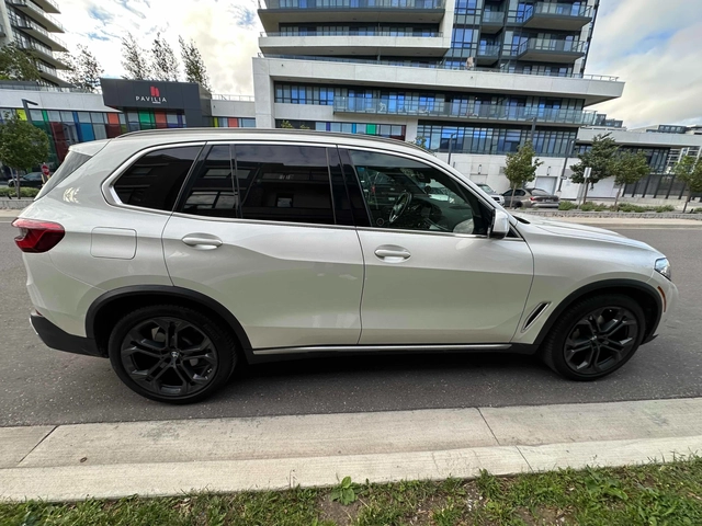 BMW X5 xDrive40i * Keyless * CARFAX * АВТО КРЕДИТ * - автомобили, коли, обяви за нови и употребявани 3