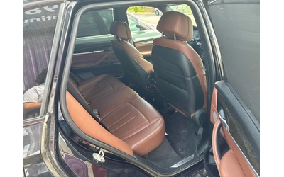 BMW X5 35i xDrive/M-Pack/Digital/H&K/Pano - автомобили, коли, обяви за нови и употребявани 9