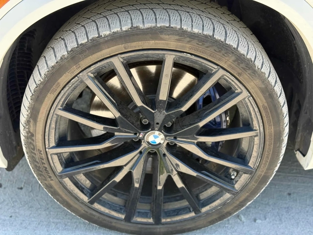 BMW X5 M50i * ОБДУХВАНЕ * ПАНОРАМА * HARMAN KARDON - автомобили, коли, обяви за нови и употребявани 16