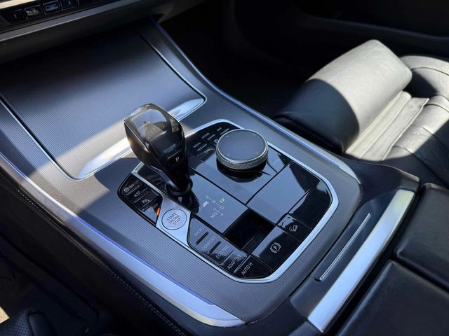 BMW X5 M50i * ОБДУХВАНЕ * ПАНОРАМА * HARMAN KARDON - автомобили, коли, обяви за нови и употребявани 6