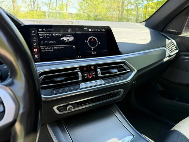 BMW X5 M50i * ОБДУХВАНЕ * ПАНОРАМА * HARMAN KARDON - автомобили, коли, обяви за нови и употребявани 7