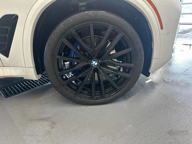 BMW X5 xDRIVE40i / CARFAX - автомобили, коли, обяви за нови и употребявани 5