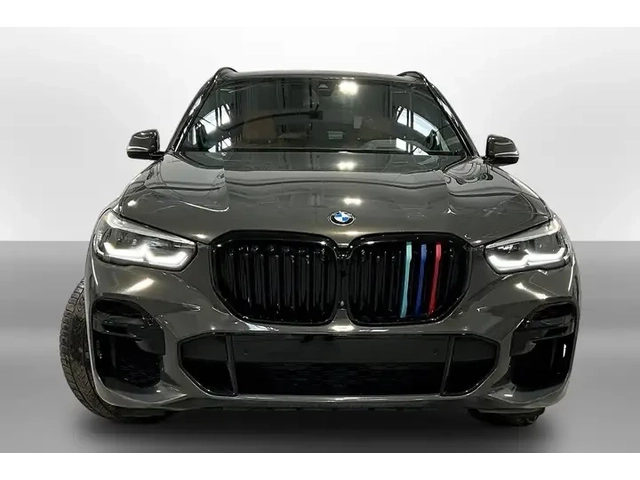 BMW X5 xDrive40i Premium Essential // M-sport / - автомобили, коли, обяви за нови и употребявани 0