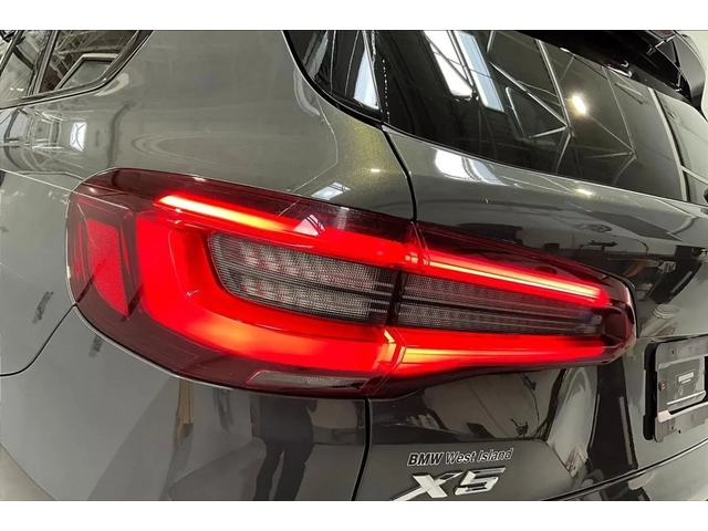 BMW X5 xDrive40i Premium Essential // M-sport / - автомобили, коли, обяви за нови и употребявани 5