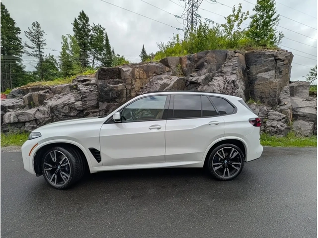 BMW X5 M* SPORT* HARMON* KARDON* ХЕДЪП* 360КАМЕРА* - автомобили, коли, обяви за нови и употребявани 4