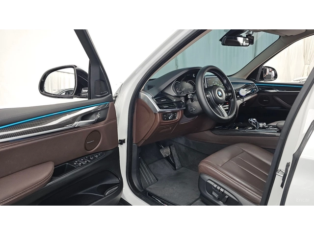 BMW X5 xDrive 30d* HUD* КОЖА* НАВИ* ПАНО - автомобили, коли, обяви за нови и употребявани 7
