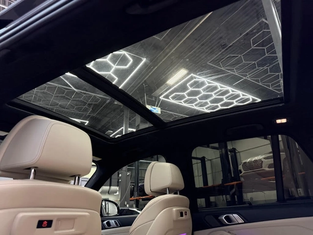 BMW X5 xDRIVE40i/M-SPORT PKG/PANOROOF/DRIVE-ASSISTS - автомобили, коли, обяви за нови и употребявани 16