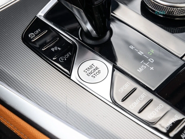 BMW X5 M-SPORT* xDrive* ADPAT LED* H/K* PANO - автомобили, коли, обяви за нови и употребявани 12