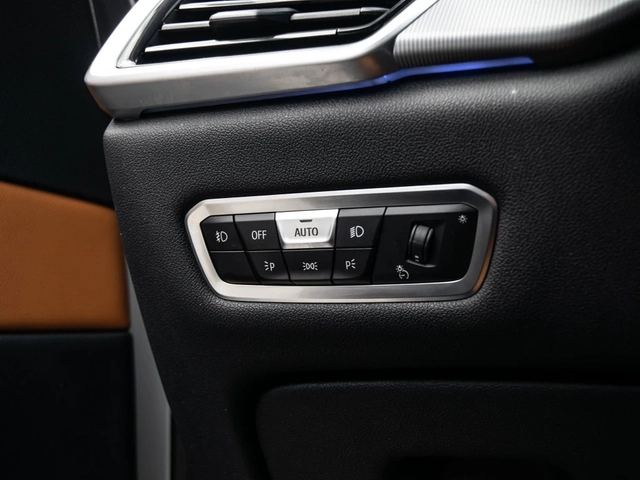 BMW X5 xDrive / M Sport / Panorama / - автомобили, коли, обяви за нови и употребявани 10