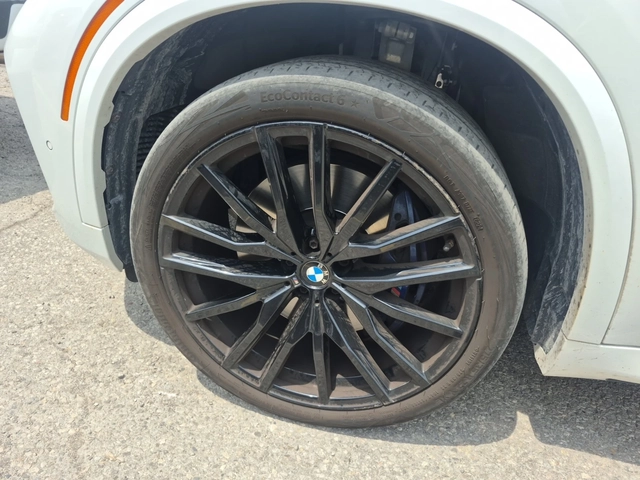 BMW X5 Drive40i - автомобили, коли, обяви за нови и употребявани 5