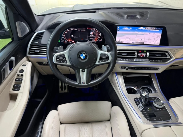 BMW X5 M50i - Performance- INDIVIDUAL- CAM360- B&W- - автомобили, коли, обяви за нови и употребявани 12
