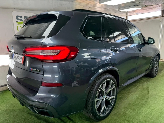 BMW X5 M50i - Performance- INDIVIDUAL- CAM360- B&W- - автомобили, коли, обяви за нови и употребявани 4