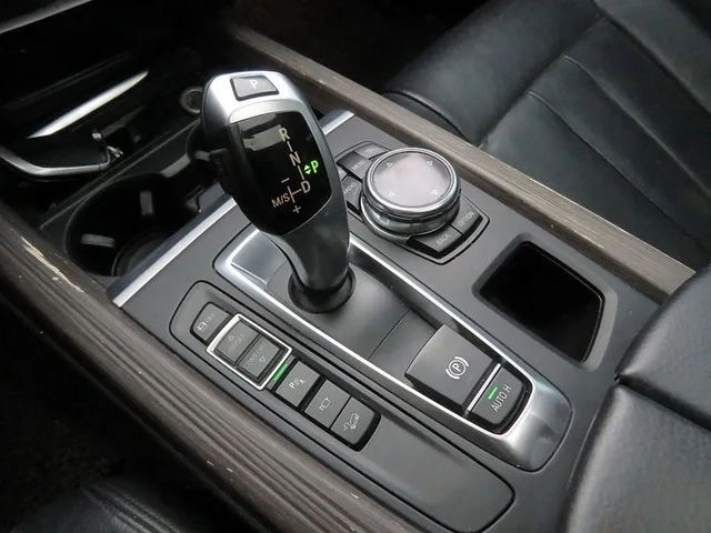 BMW X5 3.0D - автомобили, коли, обяви за нови и употребявани 8