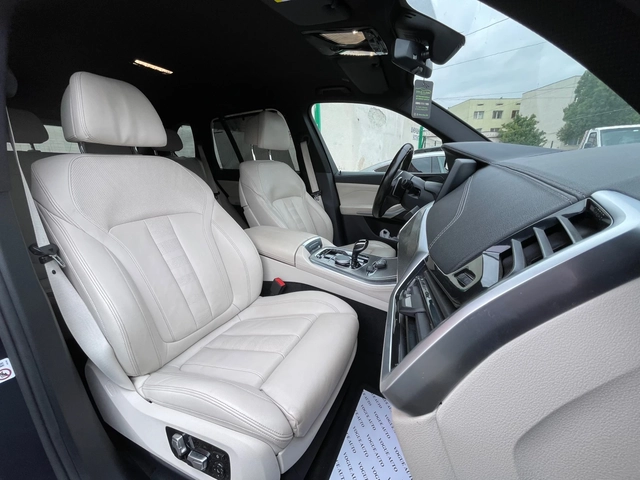 BMW X5 45e* M-Pack* AIR* H/K* MEMORY* KEYLESS GO - автомобили, коли, обяви за нови и употребявани 11