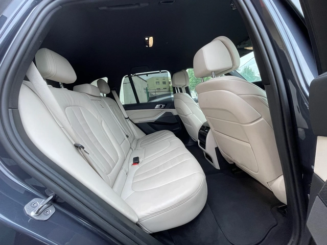 BMW X5 45e* M-Pack* AIR* H/K* MEMORY* KEYLESS GO - автомобили, коли, обяви за нови и употребявани 14