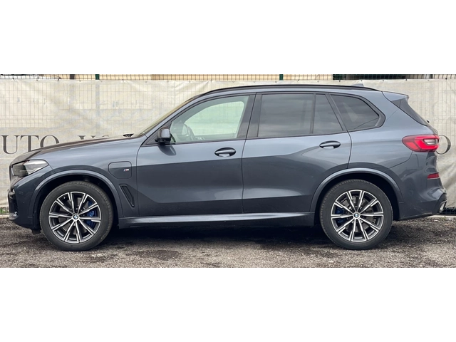 BMW X5 45e* M-Pack* AIR* H/K* MEMORY* KEYLESS GO - автомобили, коли, обяви за нови и употребявани 5