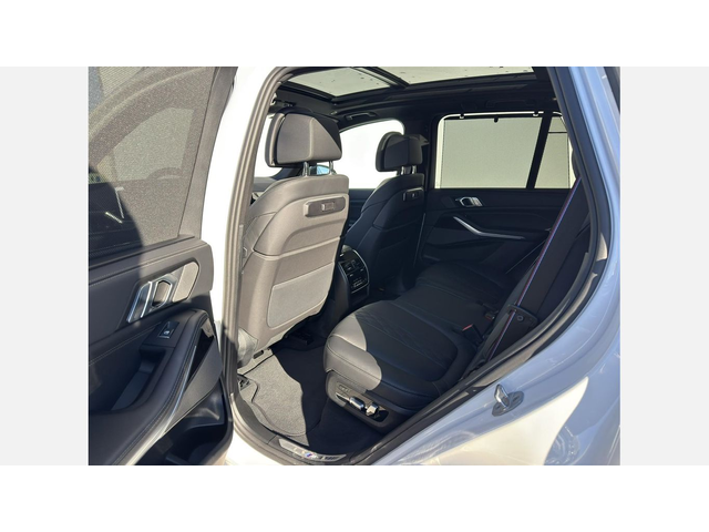 BMW X5 xDrive40i - автомобили, коли, обяви за нови и употребявани 9