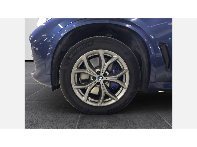 BMW X5 xDrive40i - автомобили, коли, обяви за нови и употребявани 4