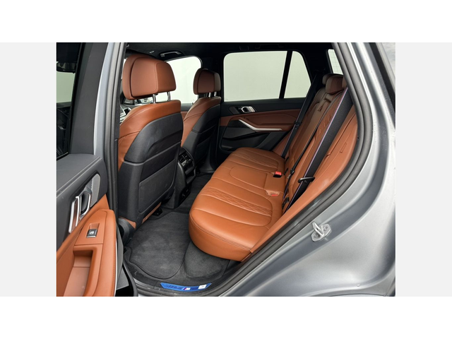 BMW X5 xDrive50e - автомобили, коли, обяви за нови и употребявани 9