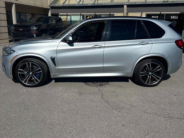 BMW X5M ПОДГРЕВ * ПАНОРАМА * HARMAN KARDON * CARFAX - автомобили, коли, обяви за нови и употребявани 1
