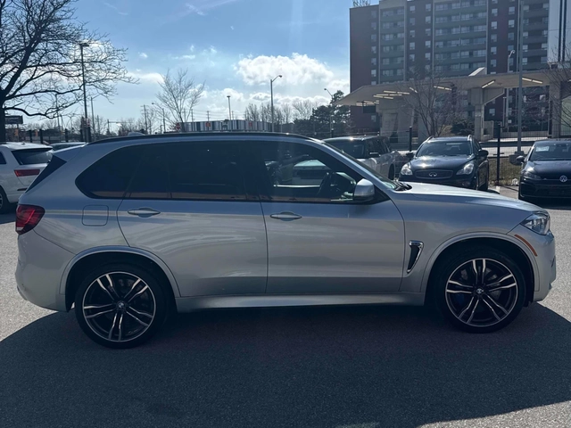 BMW X5M ПОДГРЕВ * ПАНОРАМА * HARMAN KARDON * CARFAX - автомобили, коли, обяви за нови и употребявани 2