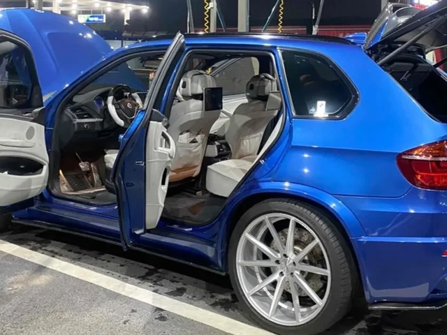 BMW X5M - автомобили, коли, обяви за нови и употребявани 9