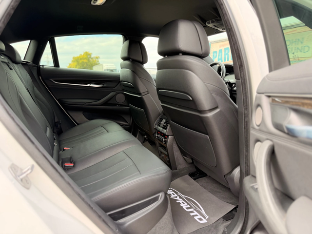 BMW X6 M50D= XDRIVE= M-PERFORMANCE= AERO PACK= HUD= SOFT - автомобили, коли, обяви за нови и употребявани 11