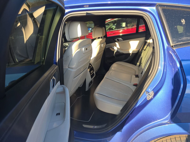 BMW X6 M50i - автомобили, коли, обяви за нови и употребявани 12