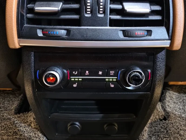 BMW X6 30D - автомобили, коли, обяви за нови и употребявани 16