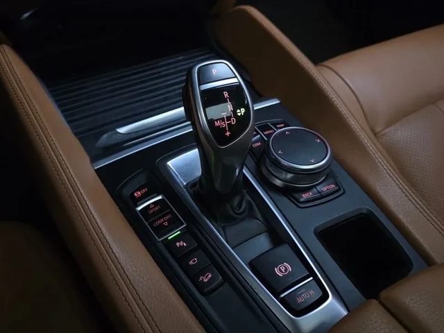 BMW X6 30D - автомобили, коли, обяви за нови и употребявани 8