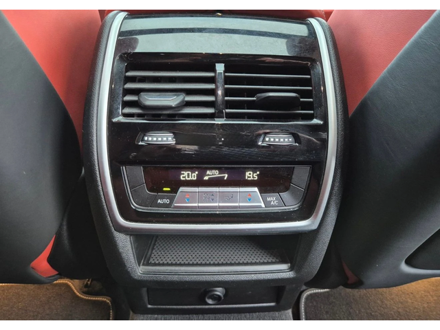 BMW X6 M Competition* Harman Kardon * Панорама * Лизинг - автомобили, коли, обяви за нови и употребявани 16