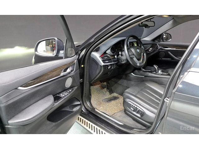 BMW X6 3.0D xDrive* HARMAN KARDON* DIGITAL* HEAD-UP* 360* - автомобили, коли, обяви за нови и употребявани 4