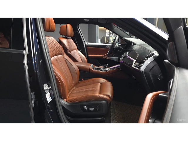 BMW X6 M50i* LASER* DISTRONIC* ОБДУХВАНЕ* 360* HUD* - автомобили, коли, обяви за нови и употребявани 8
