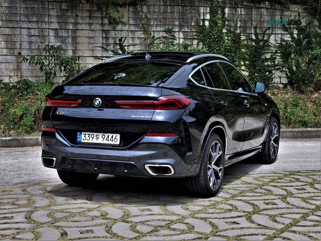BMW X6 M* ОБДУХВАНЕ* ВЪЗДУХ* 360 КАМЕРА* ПАМЕТ* ДИСТРОНИК - автомобили, коли, обяви за нови и употребявани 1