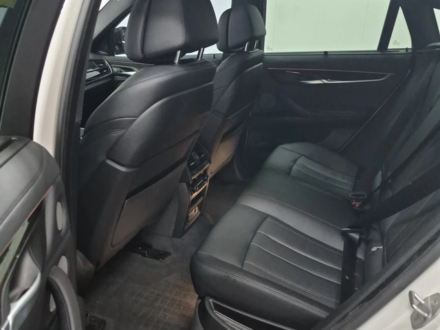 BMW X6 xDrive35i - автомобили, коли, обяви за нови и употребявани 8