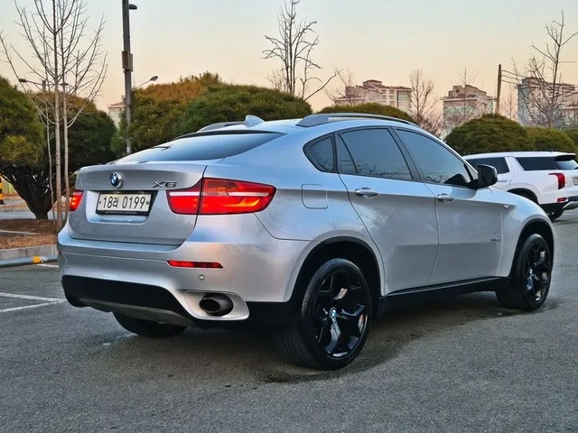 BMW X6 3.0D - автомобили, коли, обяви за нови и употребявани 2