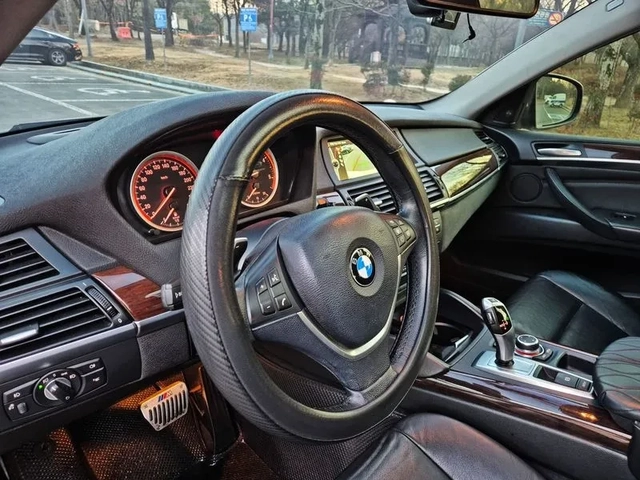 BMW X6 3.0D - автомобили, коли, обяви за нови и употребявани 8