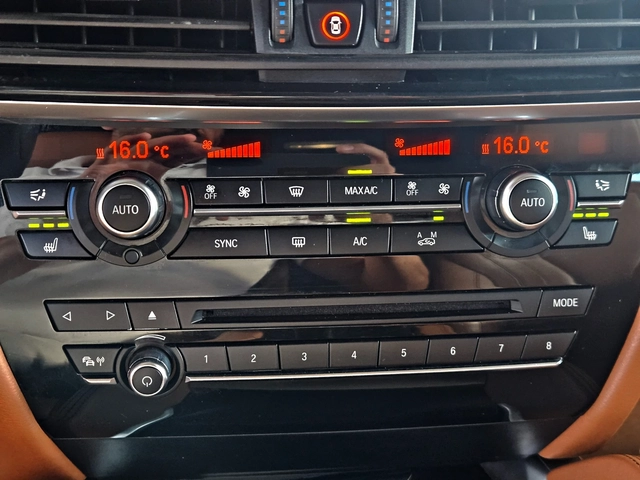 BMW X6 M50D/DIGITAL/HARMAN/KARDON/ПОДГРЕВ/AMBIENT/LIZING - автомобили, коли, обяви за нови и употребявани 12