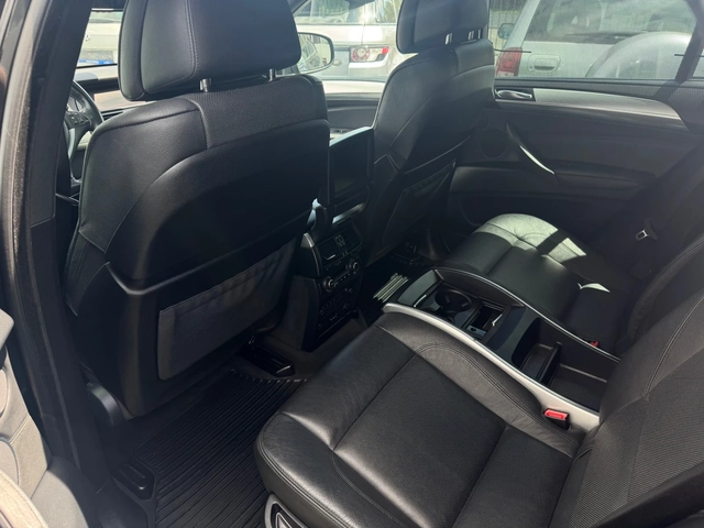 BMW X6 3.5I - автомобили, коли, обяви за нови и употребявани 11
