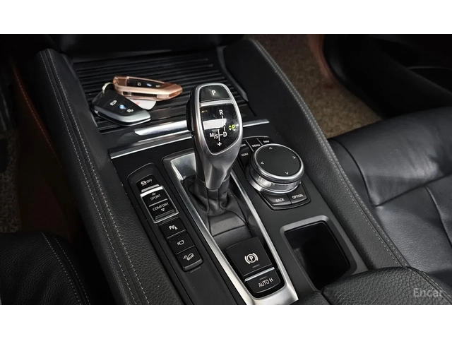 BMW X6 X Drive 30 D Дигитален километраж - автомобили, коли, обяви за нови и употребявани 8