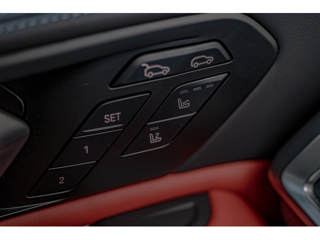 BMW X6 M/Competition/Harman Kardon/HuD/Карбон/Камера 360/Масаж - автомобили, коли, обяви за нови и употребявани 13