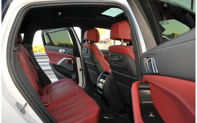 BMW X6 X6 4.0i xDrive M-Pack - автомобили, коли, обяви за нови и употребявани 12