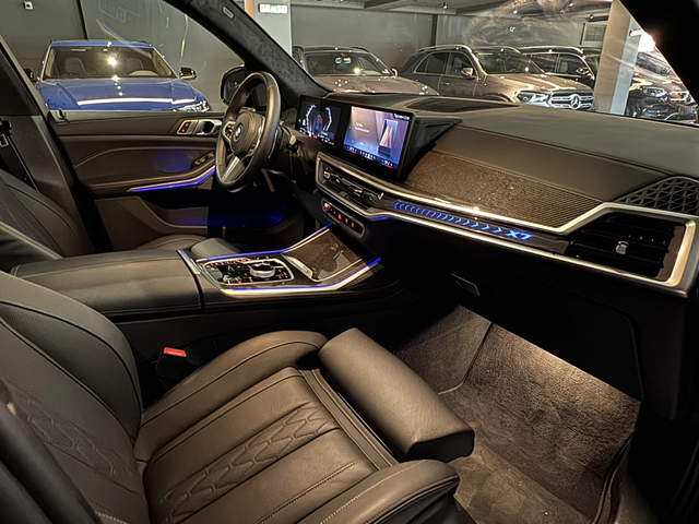 BMW X7 40 d M - автомобили, коли, обяви за нови и употребявани 12