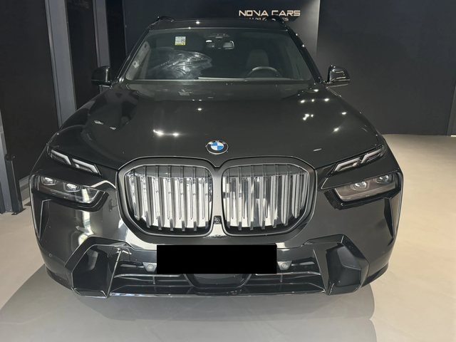 BMW X7 40 d M - автомобили, коли, обяви за нови и употребявани 1