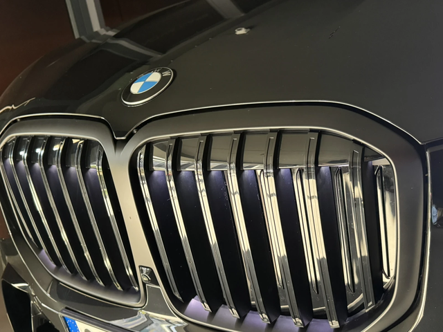 BMW X7 40d - автомобили, коли, обяви за нови и употребявани 9