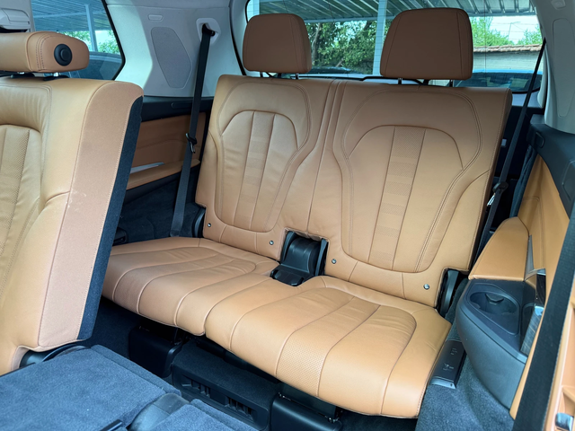 BMW X7 40i XDRIVE - автомобили, коли, обяви за нови и употребявани 10