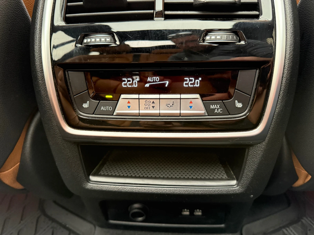 BMW X7 M50D+ 7места+ TV+ Head Up+ Панорама+ 360камера - автомобили, коли, обяви за нови и употребявани 11