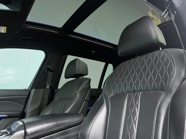 BMW X7 Очакван Внос BMW X7 M50d PANORAMA* ASSIST* 6+ 1* L - автомобили, коли, обяви за нови и употребявани 6