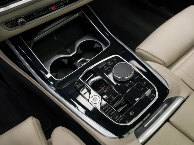 BMW X7 XDRIVE* M-PACK* H&K* 360* Pano* HUD* Подгрев* Кожа - автомобили, коли, обяви за нови и употребявани 10